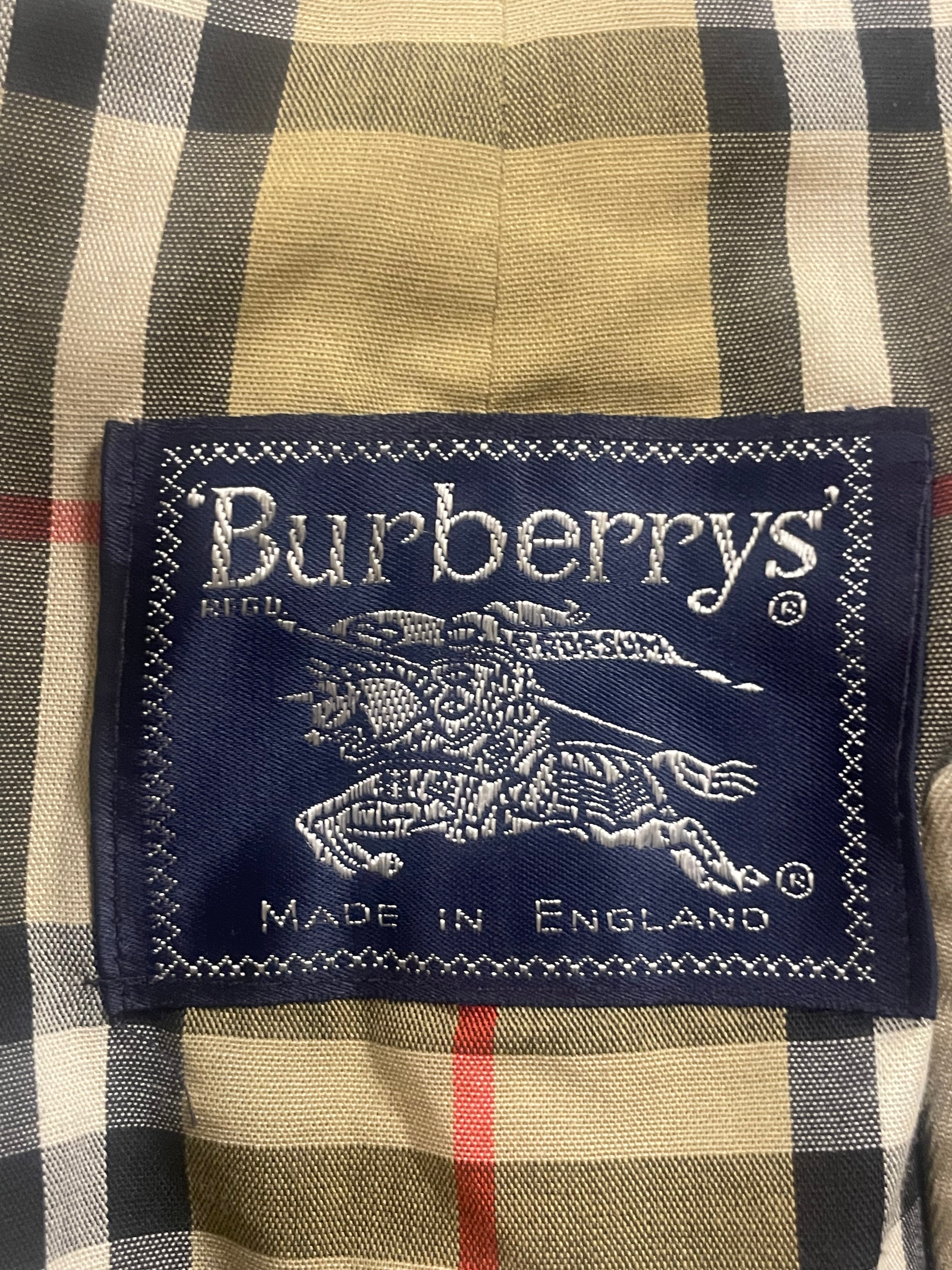 Vintage Burberry trenchcoat